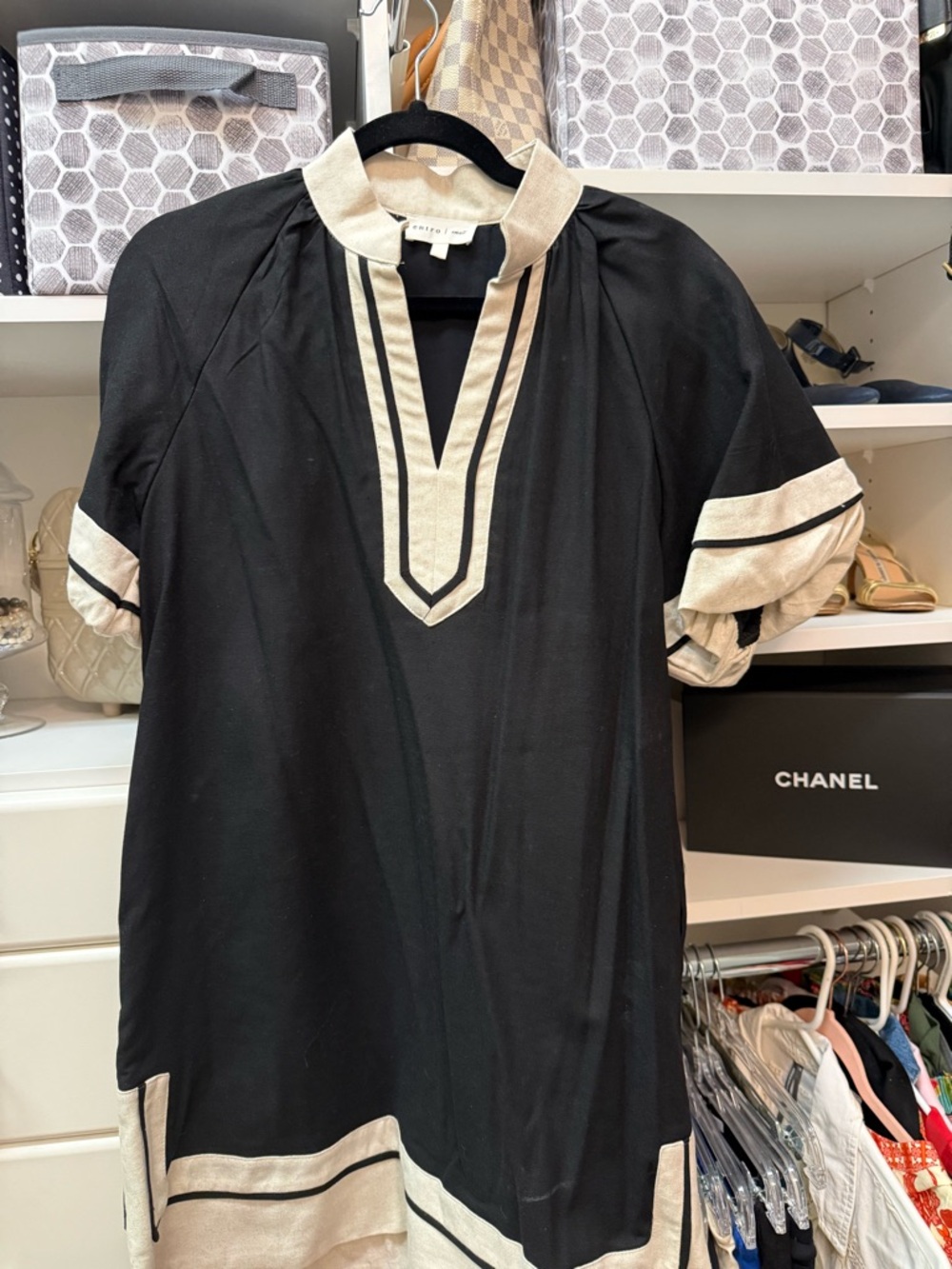 entro Black and Beige Tunic Dress